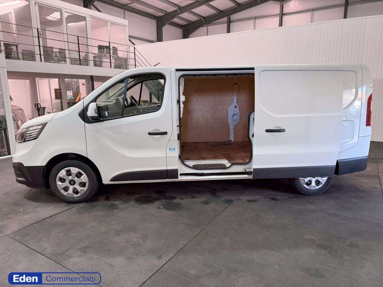 2024 RENAULT TRAFIC 2024 RENAULT TRAFIC