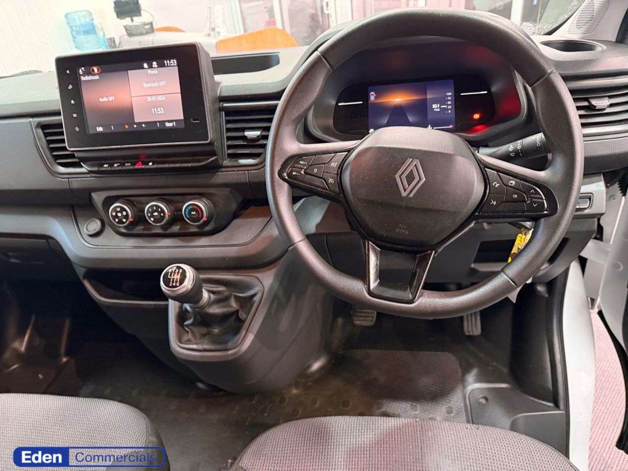 2024 RENAULT TRAFIC 2024 RENAULT TRAFIC