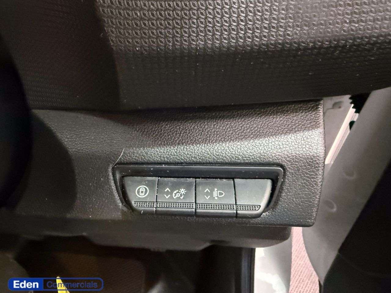 2024 RENAULT TRAFIC 2024 RENAULT TRAFIC