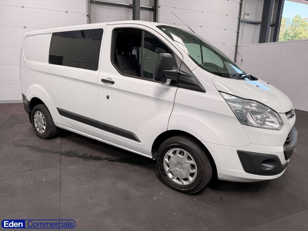A 2017 FORD TRANSIT CUSTOM 2.0 TDCi 310 Trend L2 H2 (170 g/km, 128 bhp) * 6 SEATER CREW VAN * A 2017 FORD TRANSIT CUSTOM 2.0 TDCi 310 Trend L2 H2 (170 g/km, 128 bhp) * 6 SEATER CREW VAN *