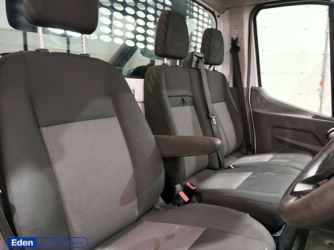 A 2022 FORD TRANSIT 2.0 350 EcoBlue HD Leader Chassis Cab 2dr Diesel Manual RWD L2 Euro 6 (s/s) A 2022 FORD TRANSIT 2.0 350 EcoBlue HD Leader Chassis Cab 2dr Diesel Manual RWD L2 Euro 6 (s/s)