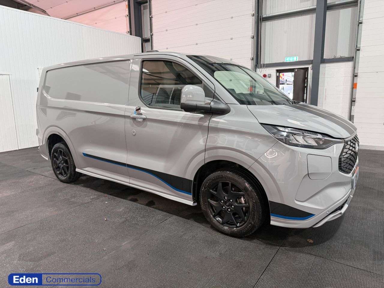A 2024 FORD E-TRANSIT CUSTOM 320 65kWh Sport Panel Van 5dr Electric Auto L1 H1 (218 ps) A 2024 FORD E-TRANSIT CUSTOM 320 65kWh Sport Panel Van 5dr Electric Auto L1 H1 (218 ps)