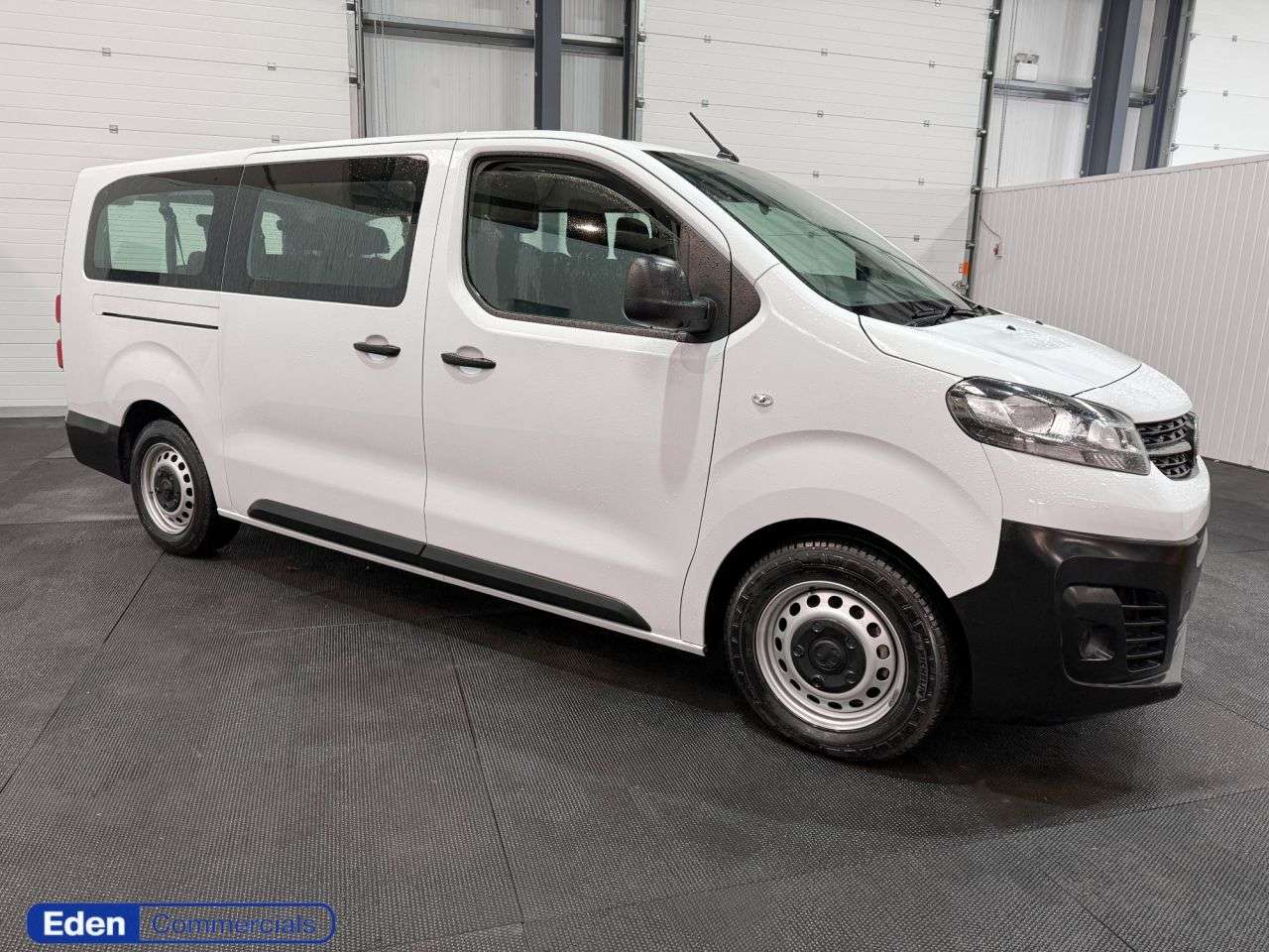 A 2022 VAUXHALL VIVARO LIFE ELECTRIC 50kWh Combi MPV 5dr Electric Auto LWB (9 Seat, 11kW Charger) (136 ps) A 2022 VAUXHALL VIVARO LIFE ELECTRIC 50kWh Combi MPV 5dr Electric Auto LWB (9 Seat, 11kW Charger) (136 ps)