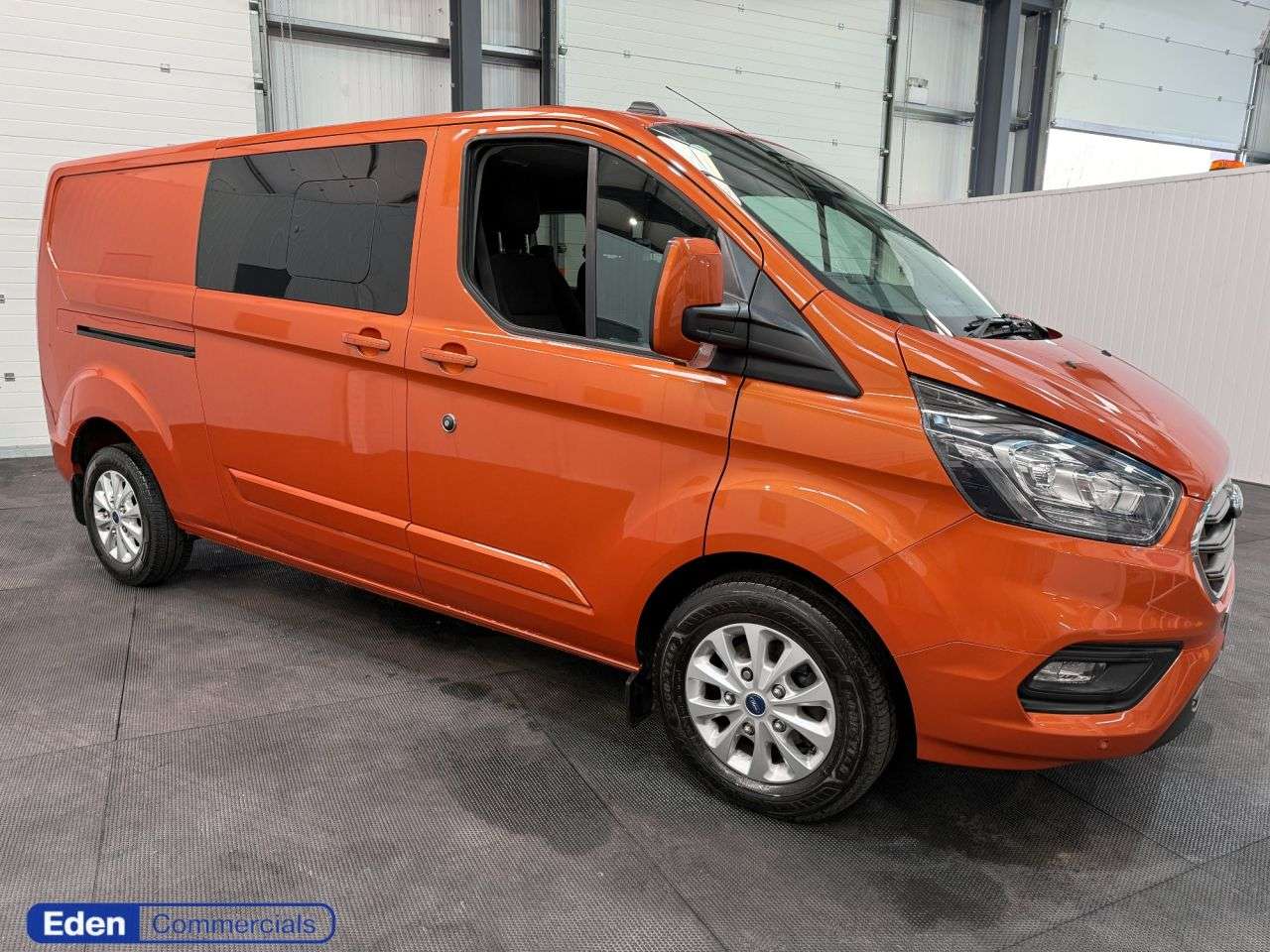 A 2022 FORD TRANSIT CUSTOM 2.0 320 EcoBlue Limited Crew Van Double Cab L2 H1 Euro 6 (s/s) (6 Seat) AIR A 2022 FORD TRANSIT CUSTOM 2.0 320 EcoBlue Limited Crew Van Double Cab L2 H1 Euro 6 (s/s) (6 Seat) AIR