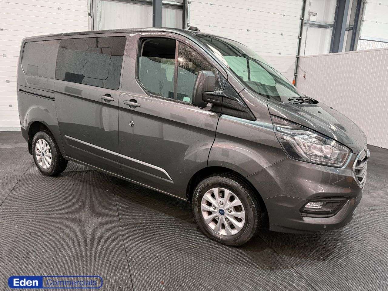 A 2022 FORD TRANSIT CUSTOM 2.0 320 EcoBlue Limited Crew Van Auto L1 H1 Euro 6 (170 ps) AIR CON + 6 SEA A 2022 FORD TRANSIT CUSTOM 2.0 320 EcoBlue Limited Crew Van Auto L1 H1 Euro 6 (170 ps) AIR CON + 6 SEA