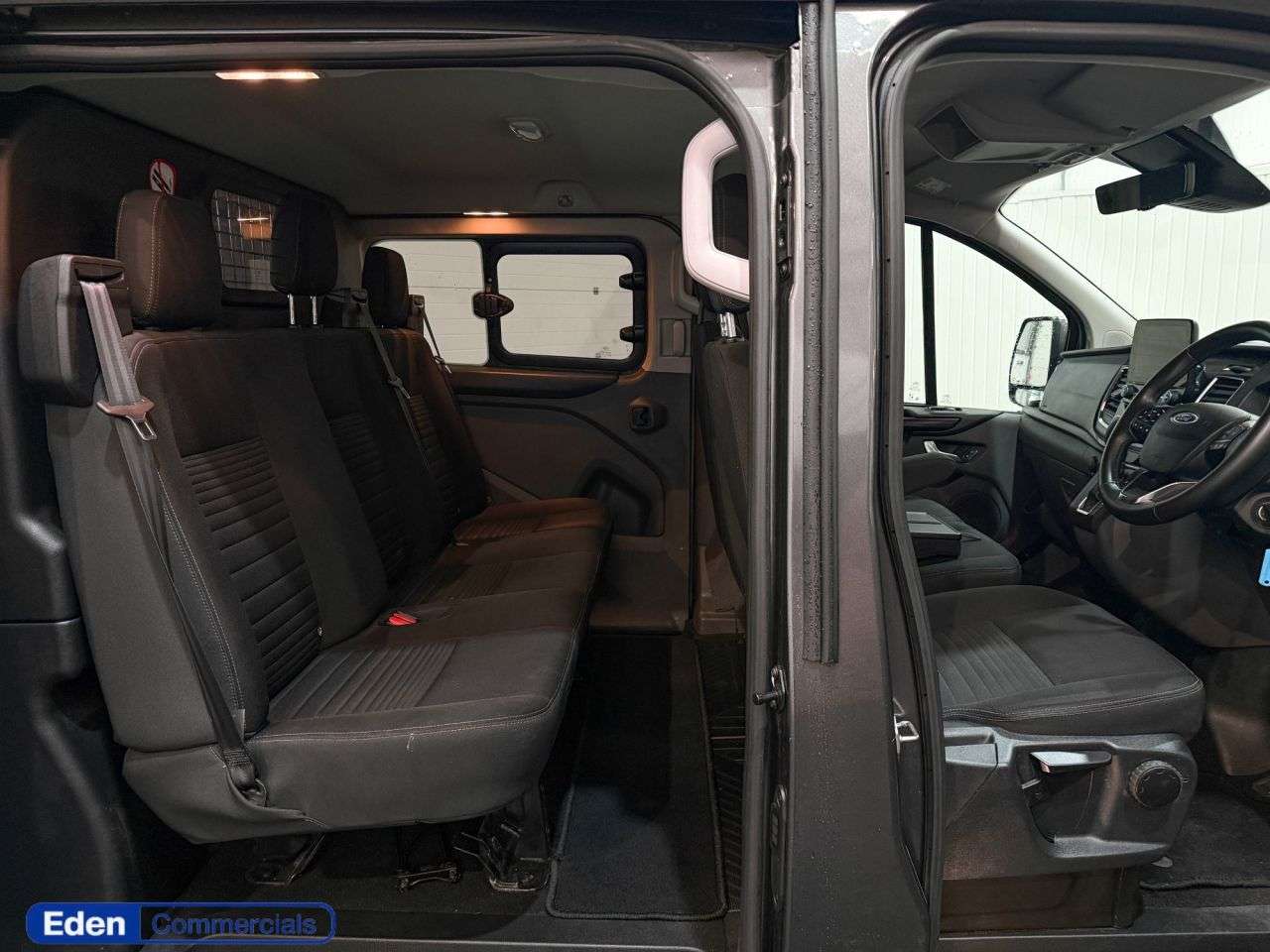 A 2022 FORD TRANSIT CUSTOM 2.0 320 EcoBlue Limited Crew Van Auto L1 H1 Euro 6 (170 ps) AIR CON + 6 SEA A 2022 FORD TRANSIT CUSTOM 2.0 320 EcoBlue Limited Crew Van Auto L1 H1 Euro 6 (170 ps) AIR CON + 6 SEA