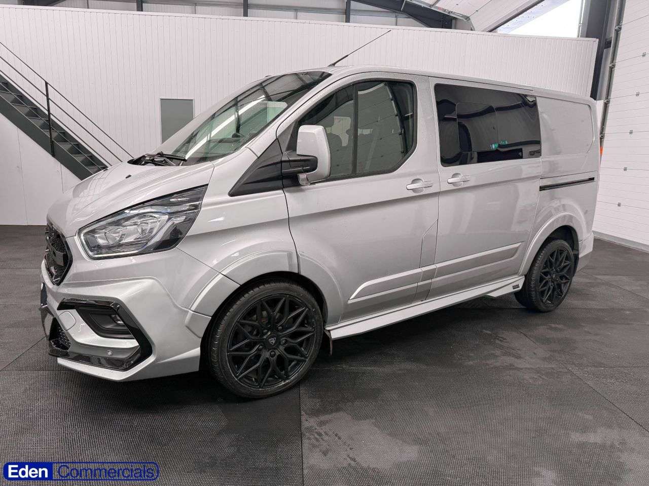 A 2022 FORD TRANSIT CUSTOM 2.0 320 EcoBlue Limited Crew Van Diesel Auto L1 H1 Euro 6 (170 ps) AUTOMATI A 2022 FORD TRANSIT CUSTOM 2.0 320 EcoBlue Limited Crew Van Diesel Auto L1 H1 Euro 6 (170 ps) AUTOMATI