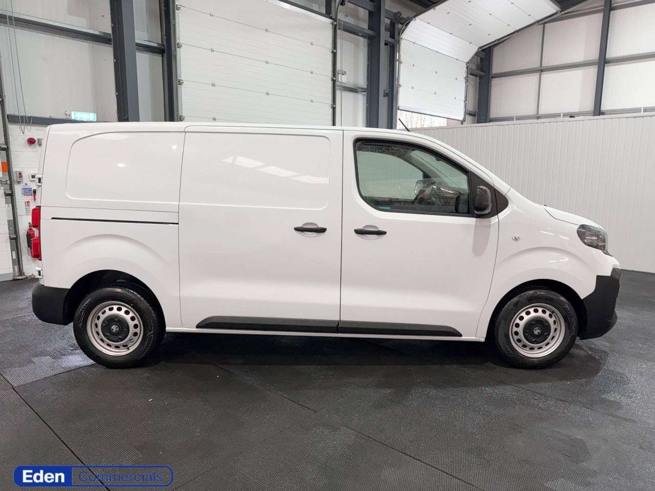 A 2024 VAUXHALL VIVARO 1.5 Turbo D Prime SWB Euro 6 (s/s) (120 ps) VAUXHALL WARRANTY OCT 2027 A 2024 VAUXHALL VIVARO 1.5 Turbo D Prime SWB Euro 6 (s/s) (120 ps) VAUXHALL WARRANTY OCT 2027