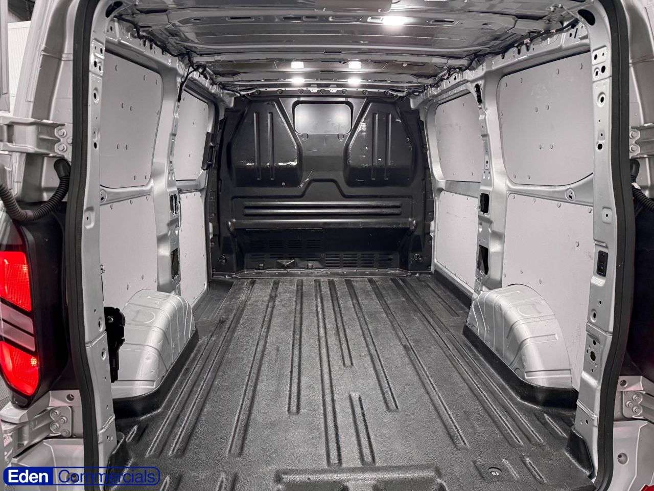 A 2024 FORD TRANSIT CUSTOM 2.0 300 EcoBlue Limited L1 H1 Euro 6 (s/s) (136 ps) A 2024 FORD TRANSIT CUSTOM 2.0 300 EcoBlue Limited L1 H1 Euro 6 (s/s) (136 ps)