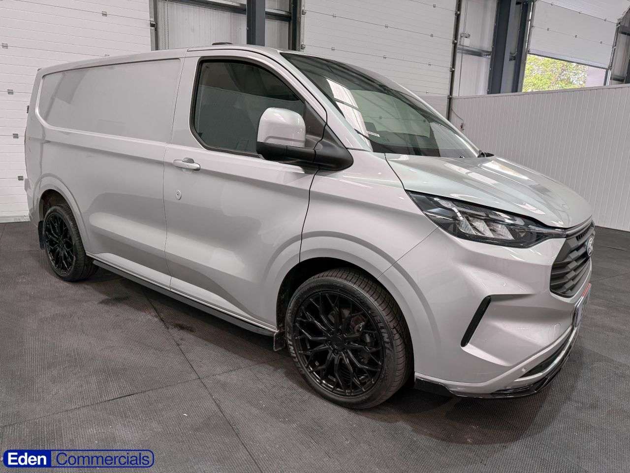 A 2024 FORD TRANSIT CUSTOM 2.0 300 EcoBlue Limited L1 H1 Euro 6 (s/s) (136 ps) A 2024 FORD TRANSIT CUSTOM 2.0 300 EcoBlue Limited L1 H1 Euro 6 (s/s) (136 ps)