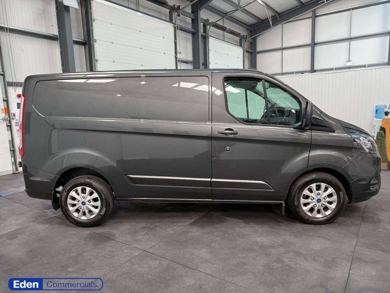 A 2023 FORD TRANSIT CUSTOM 2.0 340 EcoBlue Limited Panel Van 5dr Diesel Auto L1 H1 Euro 6 (s/s) (170 p A 2023 FORD TRANSIT CUSTOM 2.0 340 EcoBlue Limited Panel Van 5dr Diesel Auto L1 H1 Euro 6 (s/s) (170 p