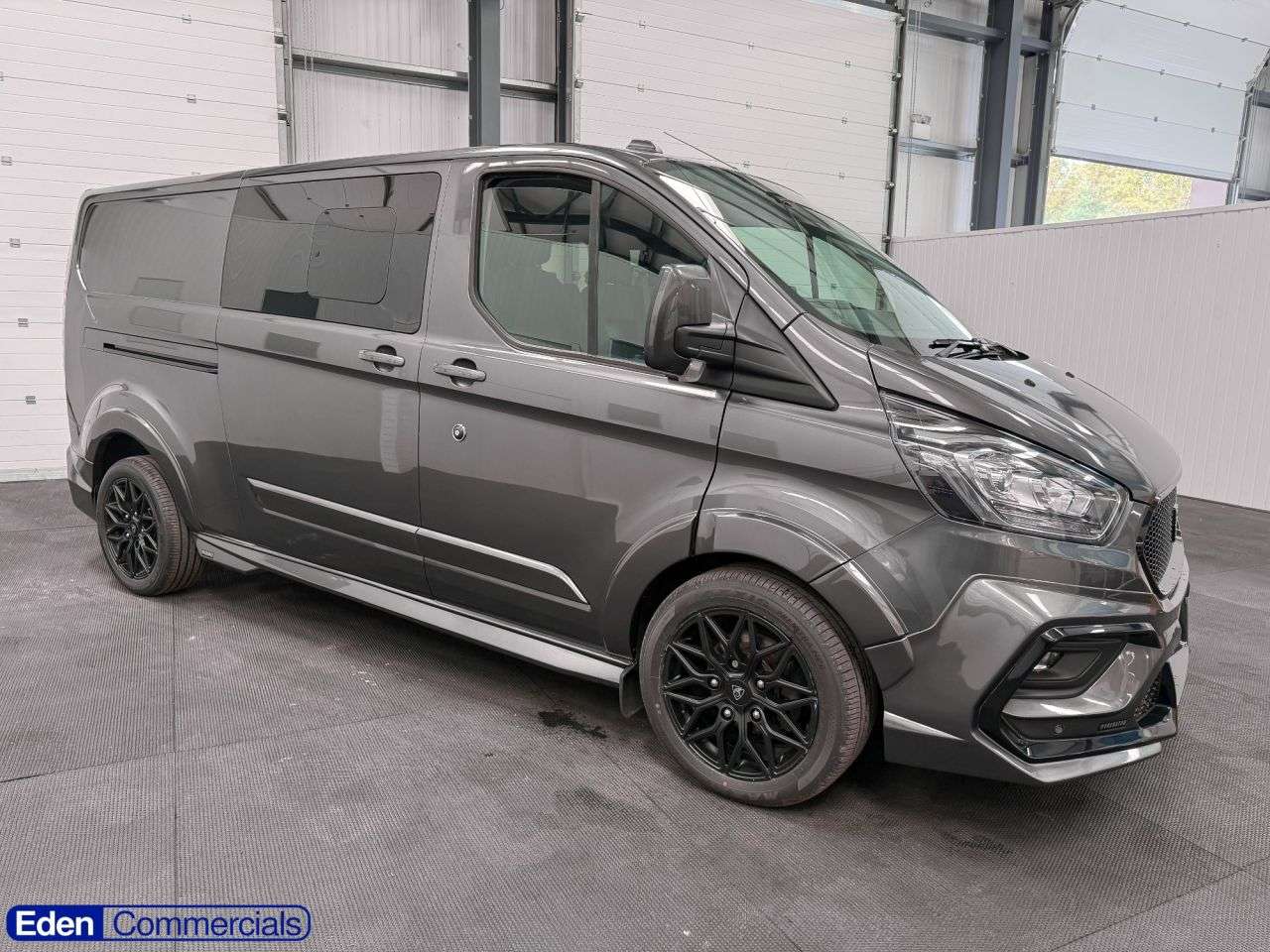A 2022 FORD TRANSIT CUSTOM 2.0 320 EcoBlue Limited Crew Van Double Cab 5dr Diesel Auto L2 H1 Euro 6 (1 A 2022 FORD TRANSIT CUSTOM 2.0 320 EcoBlue Limited Crew Van Double Cab 5dr Diesel Auto L2 H1 Euro 6 (1
