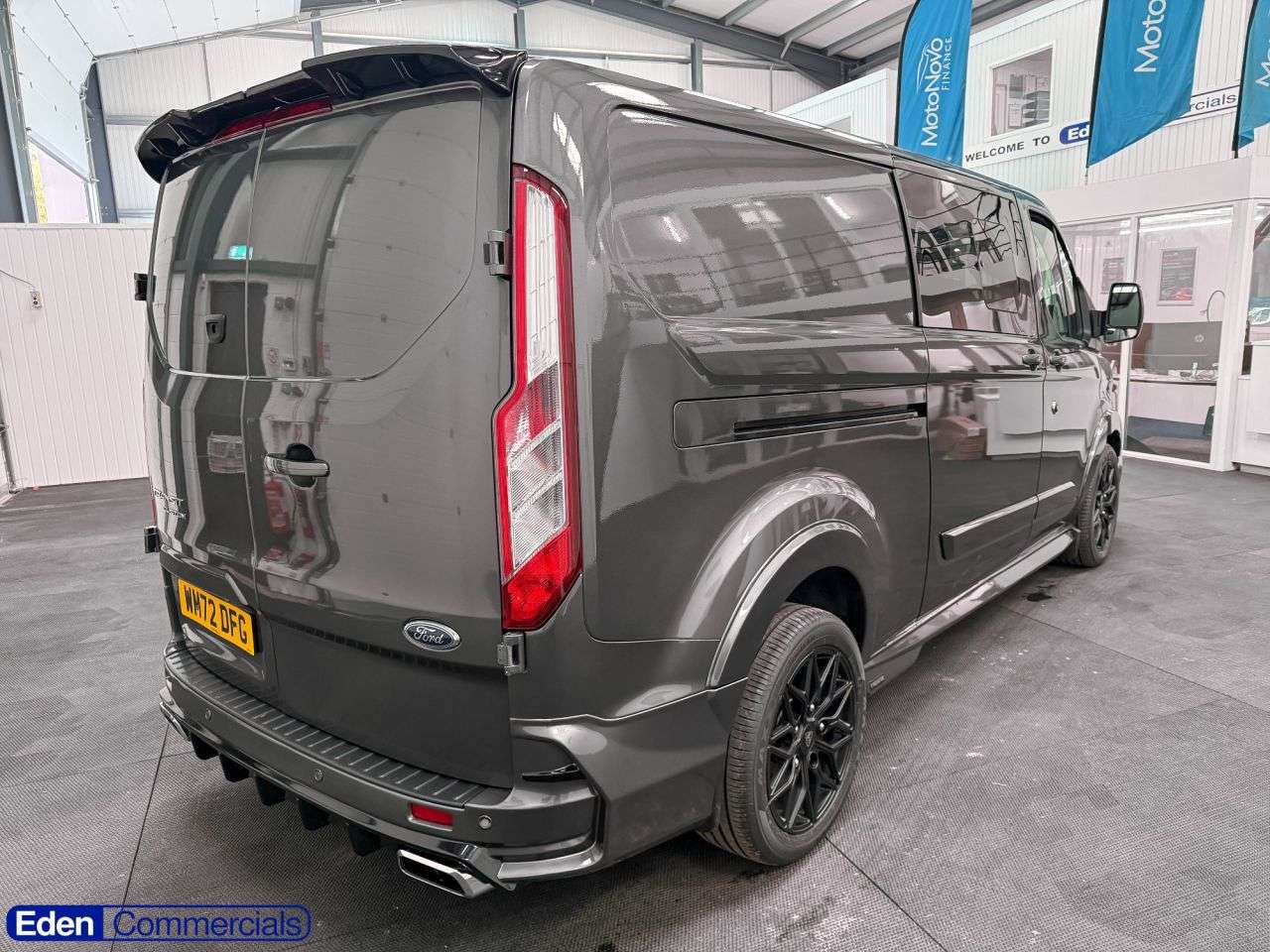 A 2022 FORD TRANSIT CUSTOM 2.0 320 EcoBlue Limited Crew Van Double Cab 5dr Diesel Auto L2 H1 Euro 6 (1 A 2022 FORD TRANSIT CUSTOM 2.0 320 EcoBlue Limited Crew Van Double Cab 5dr Diesel Auto L2 H1 Euro 6 (1