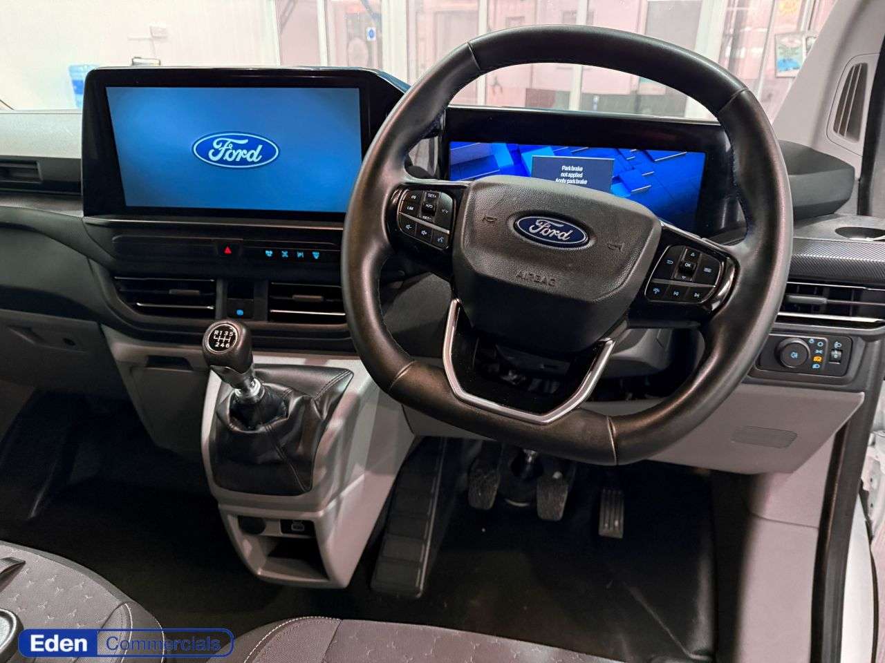 A 2025 FORD TRANSIT CUSTOM 2.0 320 EcoBlue Limited Panel Van 5dr Diesel Manual L2 H1 Euro 6 LWB (136 p A 2025 FORD TRANSIT CUSTOM 2.0 320 EcoBlue Limited Panel Van 5dr Diesel Manual L2 H1 Euro 6 LWB (136 p