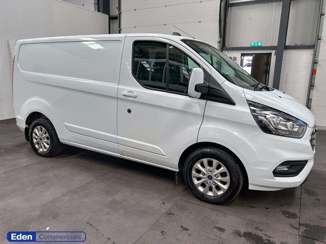 A 2023 FORD TRANSIT CUSTOM 2.0 300 EcoBlue Limited L1 H1 Euro 6 (s/s) (130 ps) AIR CON + DAB + CRUISE A 2023 FORD TRANSIT CUSTOM 2.0 300 EcoBlue Limited L1 H1 Euro 6 (s/s) (130 ps) AIR CON + DAB + CRUISE