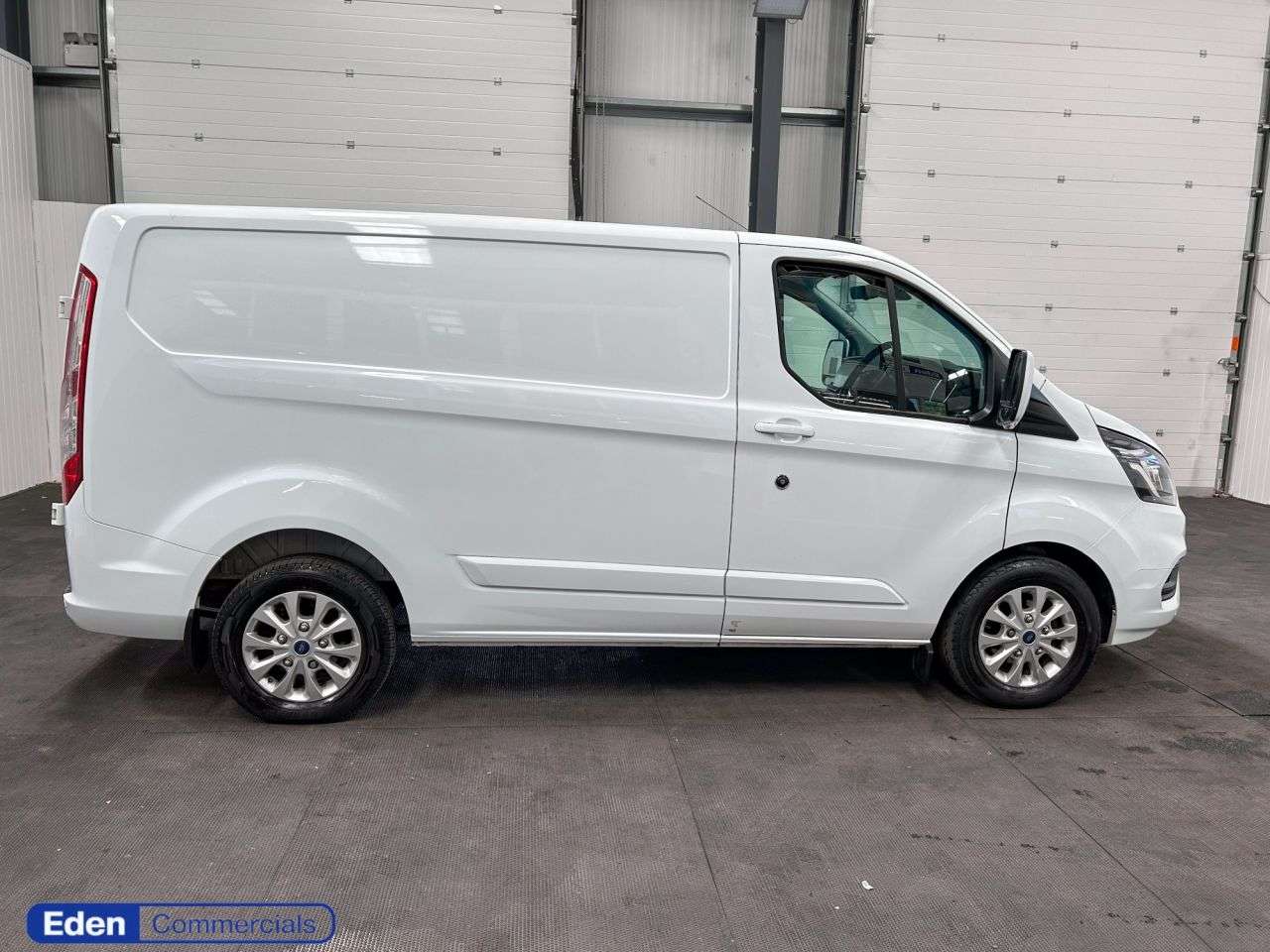 A 2023 FORD TRANSIT CUSTOM 2.0 300 EcoBlue Limited L1 H1 Euro 6 (s/s) (130 ps) AIR CON + DAB + CRUISE A 2023 FORD TRANSIT CUSTOM 2.0 300 EcoBlue Limited L1 H1 Euro 6 (s/s) (130 ps) AIR CON + DAB + CRUISE
