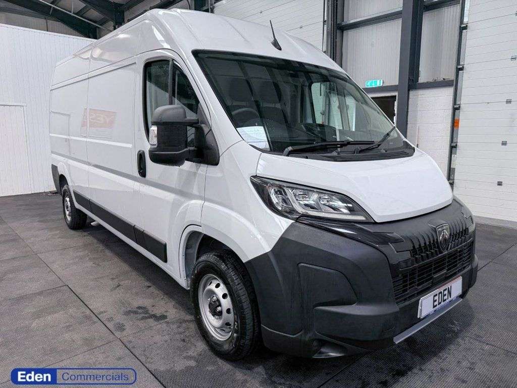 A 2025 PEUGEOT BOXER 2.2 BlueHDi 335 Professional Panel Van 5dr Diesel Manual L3 H2 Euro 6 (s/s) A 2025 PEUGEOT BOXER 2.2 BlueHDi 335 Professional Panel Van 5dr Diesel Manual L3 H2 Euro 6 (s/s)