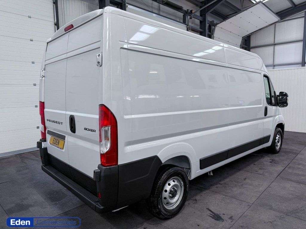 A 2025 PEUGEOT BOXER 2.2 BlueHDi 335 Professional Panel Van 5dr Diesel Manual L3 H2 Euro 6 (s/s) A 2025 PEUGEOT BOXER 2.2 BlueHDi 335 Professional Panel Van 5dr Diesel Manual L3 H2 Euro 6 (s/s)