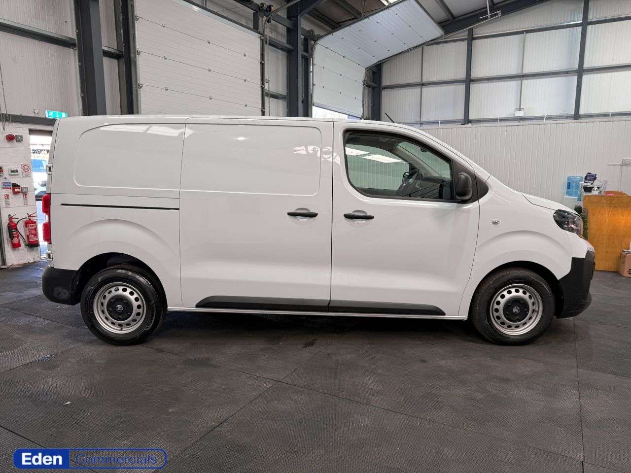 A 2024 VAUXHALL VIVARO 1.5 Turbo D Prime Panel Van 6dr Diesel Manual SWB Euro 6 (s/s) (120 ps) A 2024 VAUXHALL VIVARO 1.5 Turbo D Prime Panel Van 6dr Diesel Manual SWB Euro 6 (s/s) (120 ps)