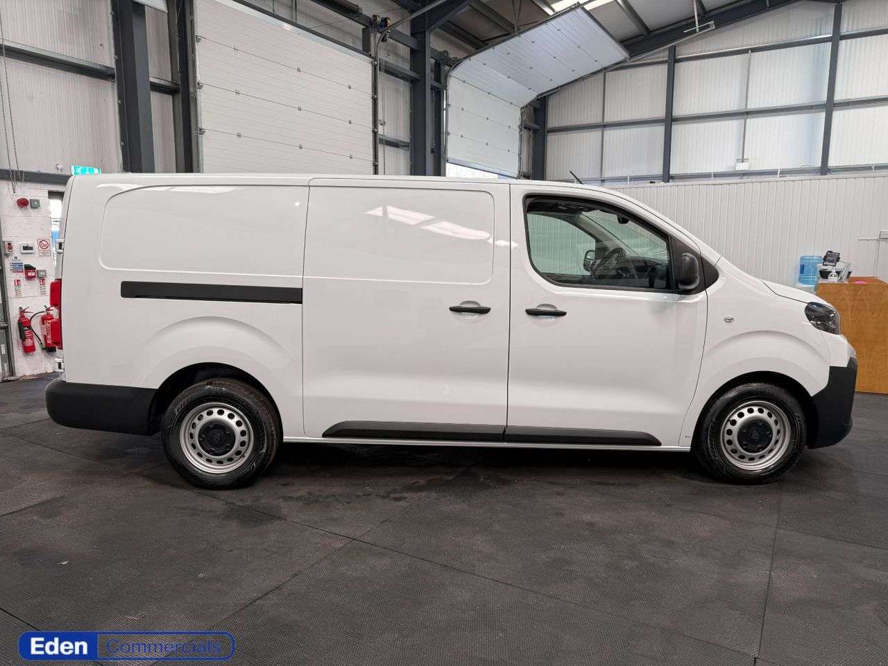 A 2025 PEUGEOT EXPERT 1.5 BlueHDi Professional Long Panel Van 6dr Diesel Manual Long Euro 6 (s/s) A 2025 PEUGEOT EXPERT 1.5 BlueHDi Professional Long Panel Van 6dr Diesel Manual Long Euro 6 (s/s)