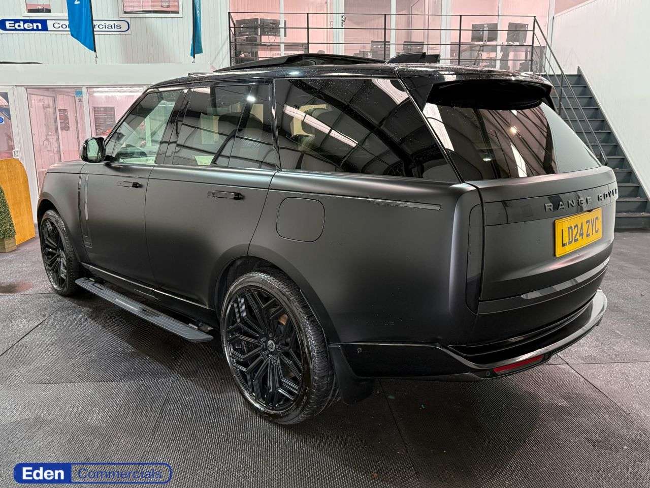 A 2024 LAND ROVER RANGE ROVER 3.0 P550e 38.2kWh Autobiography SUV 5dr Petrol Plug-in Hybrid Auto 4WD Euro A 2024 LAND ROVER RANGE ROVER 3.0 P550e 38.2kWh Autobiography SUV 5dr Petrol Plug-in Hybrid Auto 4WD Euro
