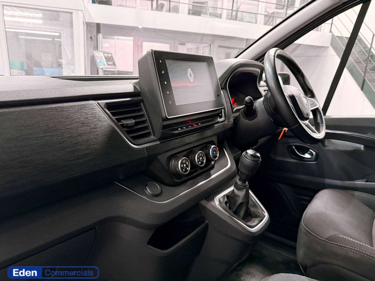 A 2022 RENAULT TRAFIC 2.0 dCi Blue SL28 Sport Panel Van 5dr Diesel Manual L1 H1 Euro 6 (s/s) (130 A 2022 RENAULT TRAFIC 2.0 dCi Blue SL28 Sport Panel Van 5dr Diesel Manual L1 H1 Euro 6 (s/s) (130