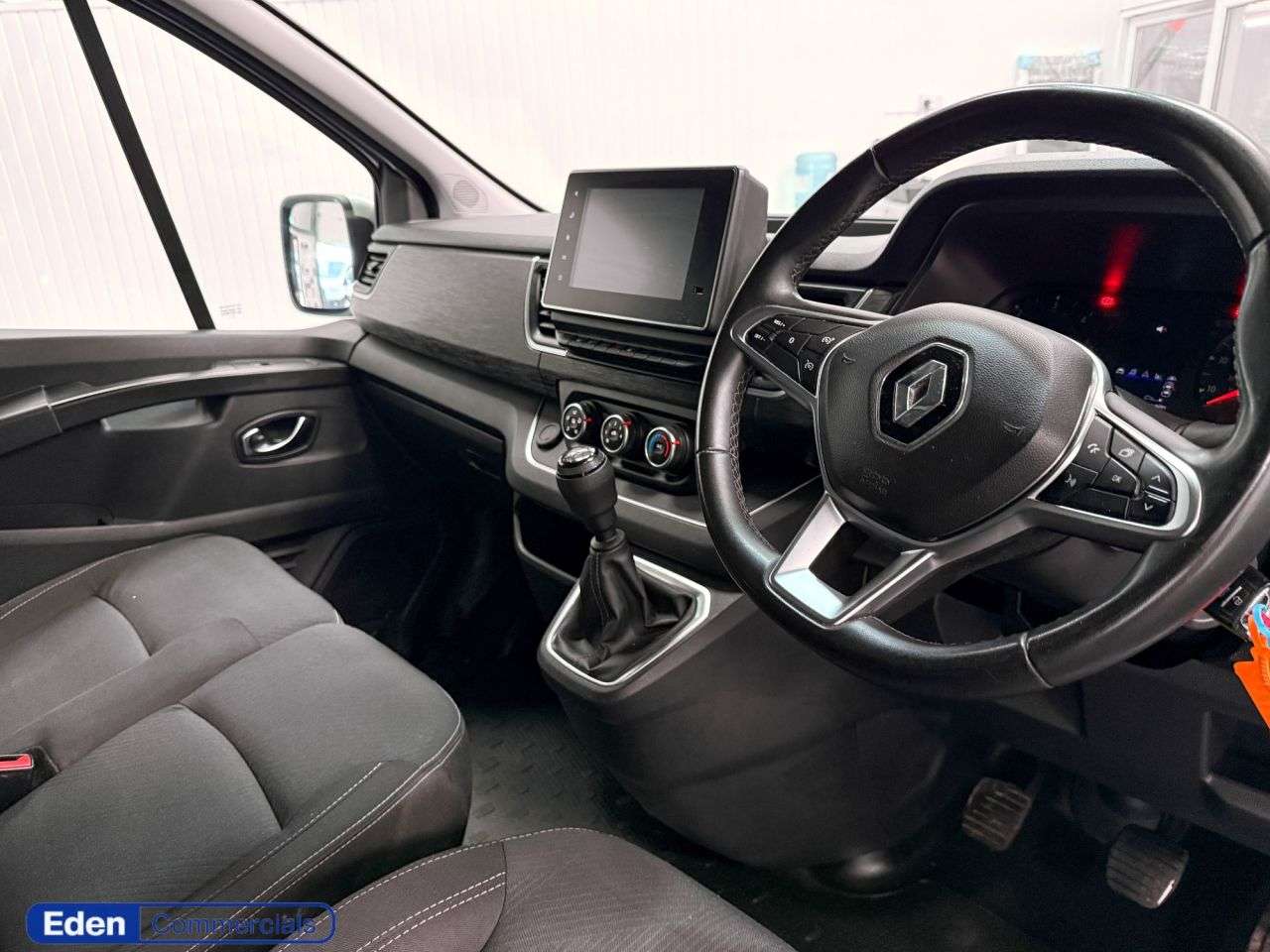2022 RENAULT TRAFIC 2022 RENAULT TRAFIC