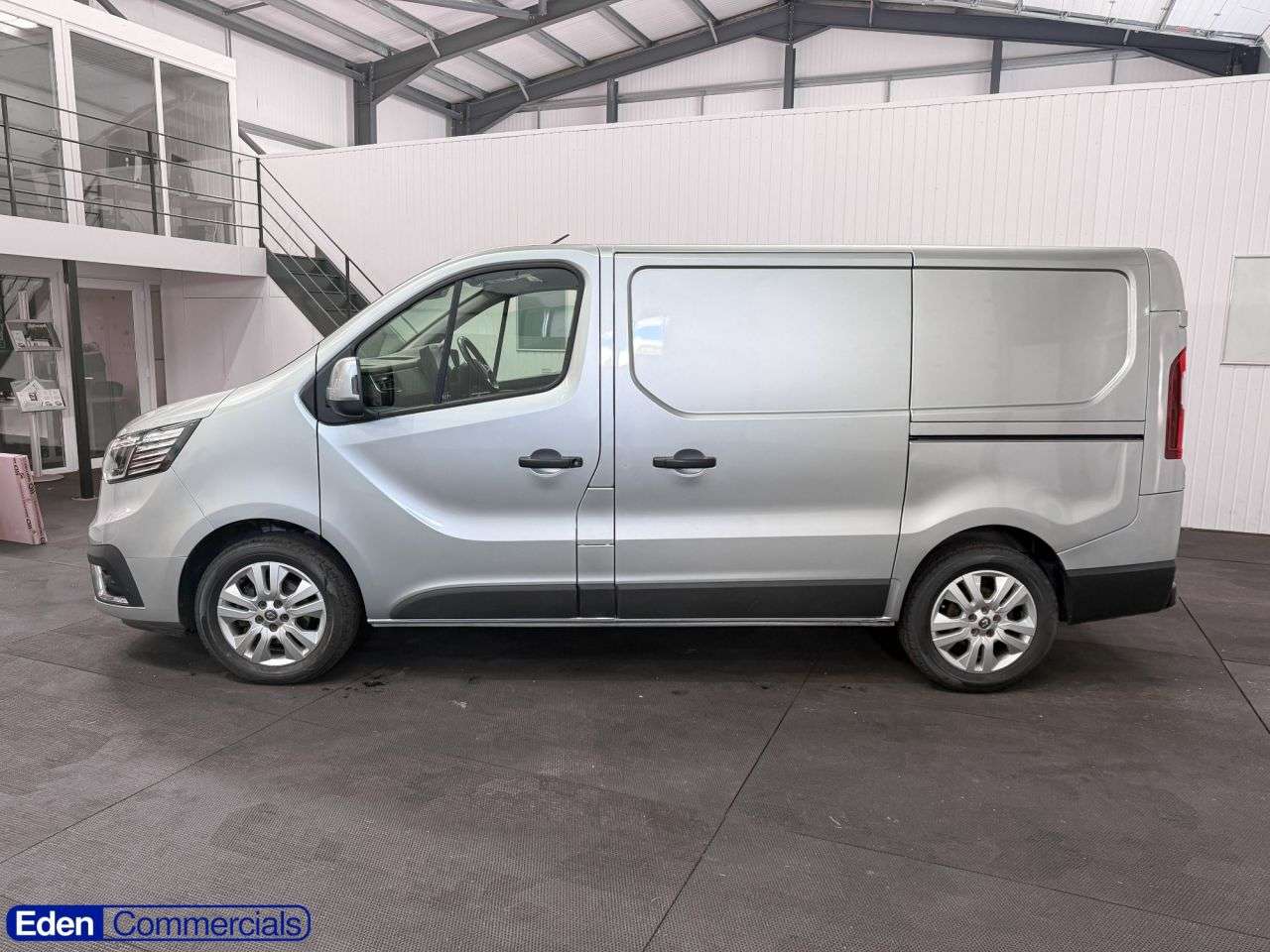 2022 RENAULT TRAFIC 2022 RENAULT TRAFIC