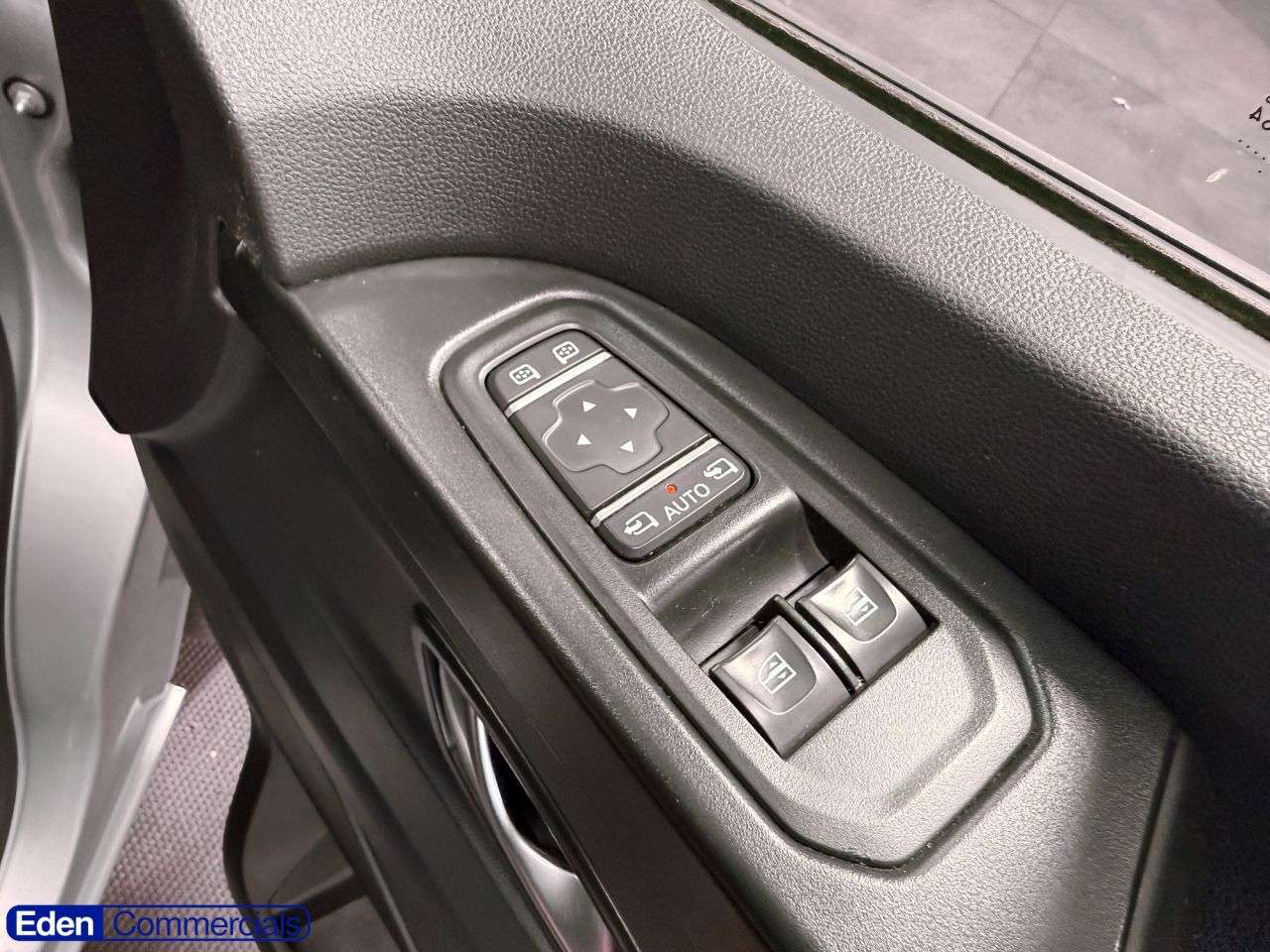 2022 RENAULT TRAFIC 2022 RENAULT TRAFIC