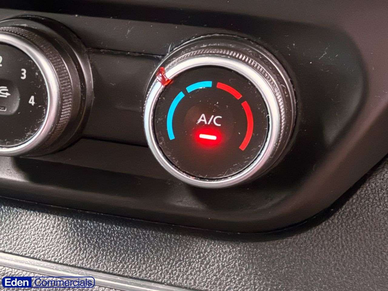 2022 RENAULT TRAFIC 2022 RENAULT TRAFIC