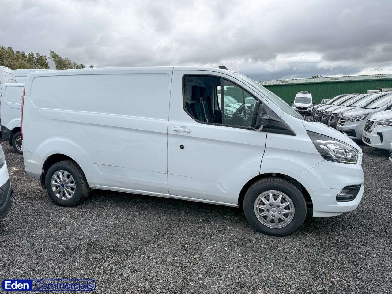 A 2021 FORD TRANSIT CUSTOM 2.0 280 EcoBlue Limited L1 H1 Euro 6 (s/s) (130 ps) AIR CON + HEATED SEATS A 2021 FORD TRANSIT CUSTOM 2.0 280 EcoBlue Limited L1 H1 Euro 6 (s/s) (130 ps) AIR CON + HEATED SEATS