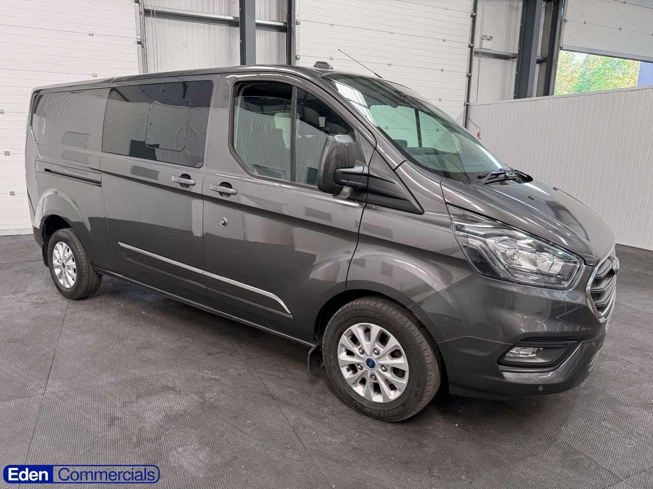 A 2022 FORD TRANSIT CUSTOM 2.0 320 EcoBlue Limited Crew Van Auto L2 H1 Euro 6 (170 ps) LWB 170 AUTO HU A 2022 FORD TRANSIT CUSTOM 2.0 320 EcoBlue Limited Crew Van Auto L2 H1 Euro 6 (170 ps) LWB 170 AUTO HU
