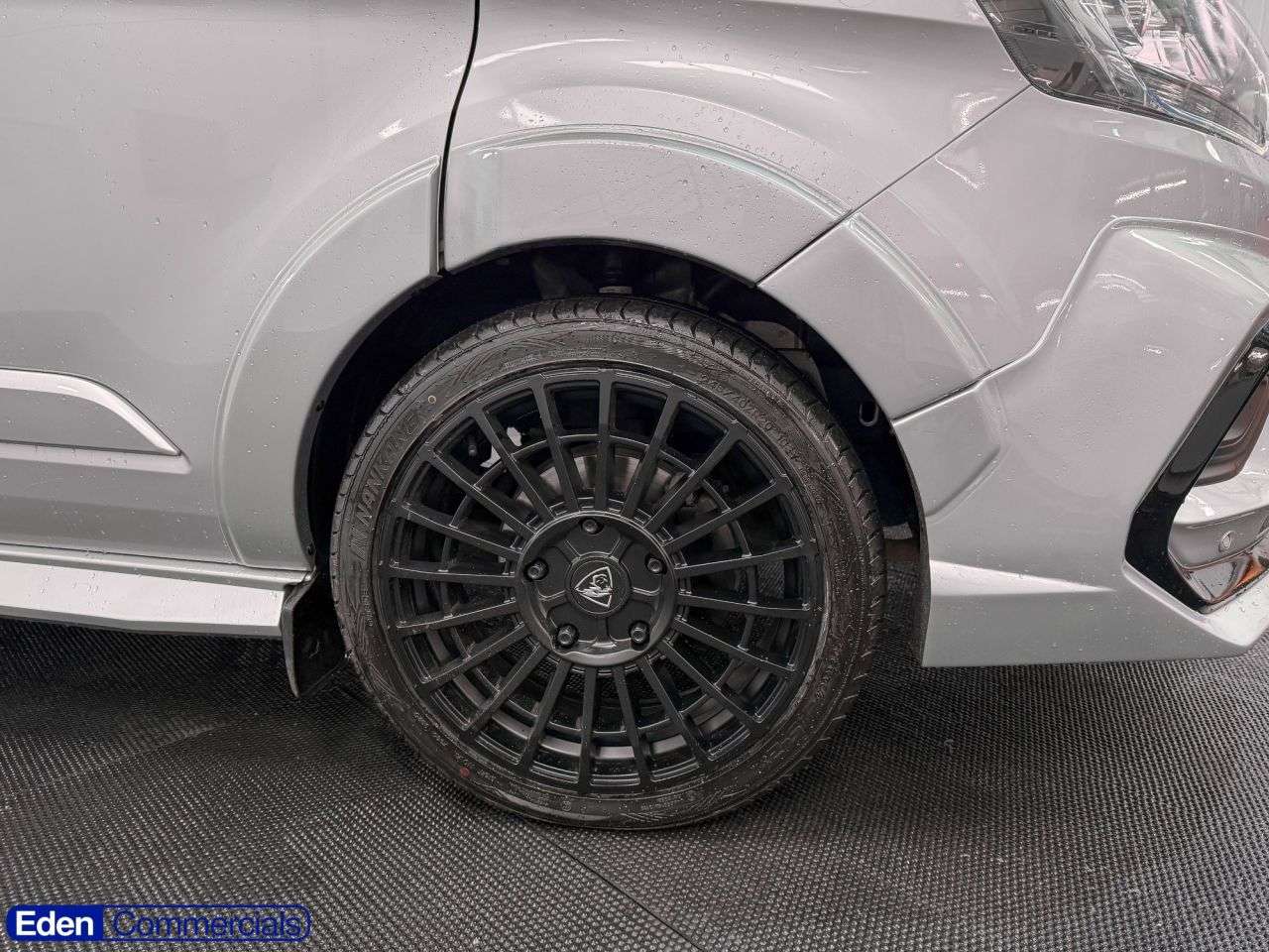 A 2022 FORD TRANSIT CUSTOM 2.0 320 EcoBlue Limited Crew Van Auto L1 H1 Euro 6 (170 ps) FULL MSRT SPORT A 2022 FORD TRANSIT CUSTOM 2.0 320 EcoBlue Limited Crew Van Auto L1 H1 Euro 6 (170 ps) FULL MSRT SPORT