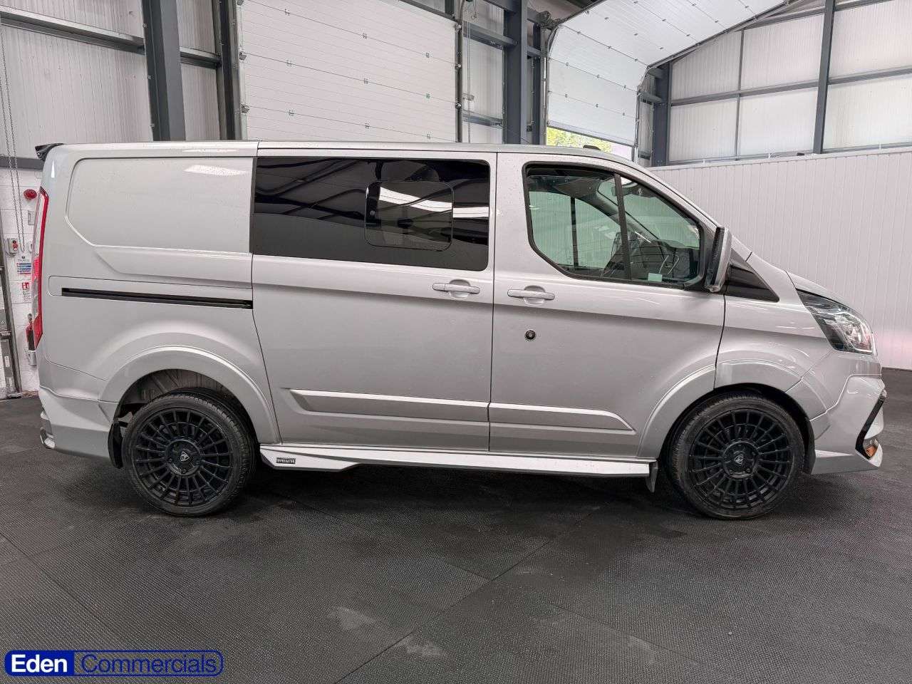 A 2022 FORD TRANSIT CUSTOM 2.0 320 EcoBlue Limited Crew Van Auto L1 H1 Euro 6 (170 ps) FULL MSRT SPORT A 2022 FORD TRANSIT CUSTOM 2.0 320 EcoBlue Limited Crew Van Auto L1 H1 Euro 6 (170 ps) FULL MSRT SPORT