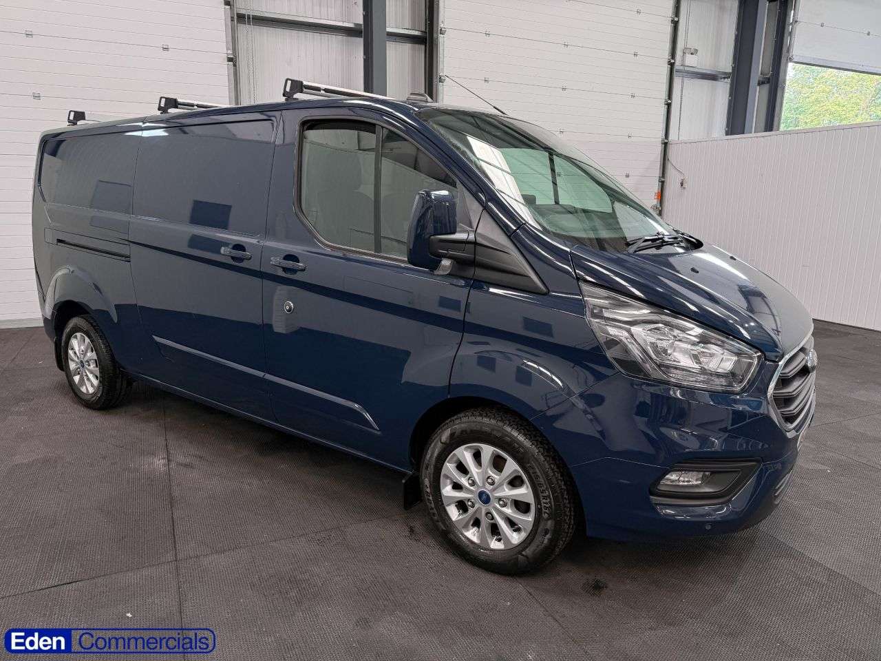 A 2022 FORD TRANSIT CUSTOM 2.0 300 EcoBlue Limited L2 H1 Euro 6 (s/s) (130 ps) AIR CON + HEATED SEATS A 2022 FORD TRANSIT CUSTOM 2.0 300 EcoBlue Limited L2 H1 Euro 6 (s/s) (130 ps) AIR CON + HEATED SEATS