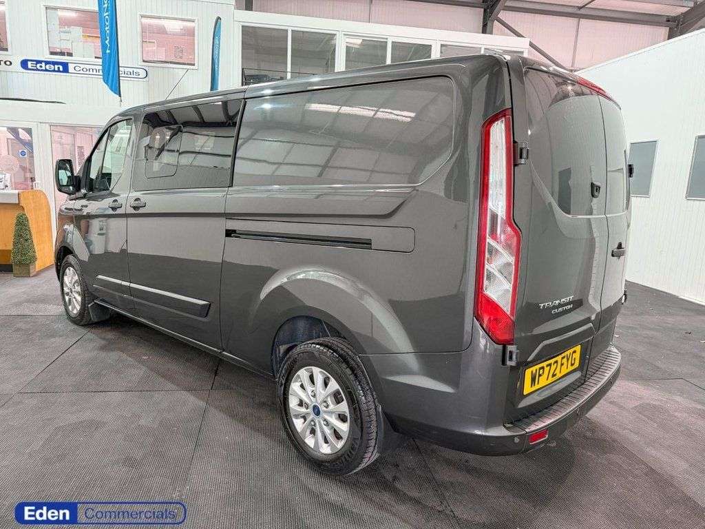 A 2022 FORD TRANSIT CUSTOM 2.0 320 EcoBlue Limited Crew Van Auto L2 H1 Euro 6 (170 ps) OVER 200 VANS O A 2022 FORD TRANSIT CUSTOM 2.0 320 EcoBlue Limited Crew Van Auto L2 H1 Euro 6 (170 ps) OVER 200 VANS O