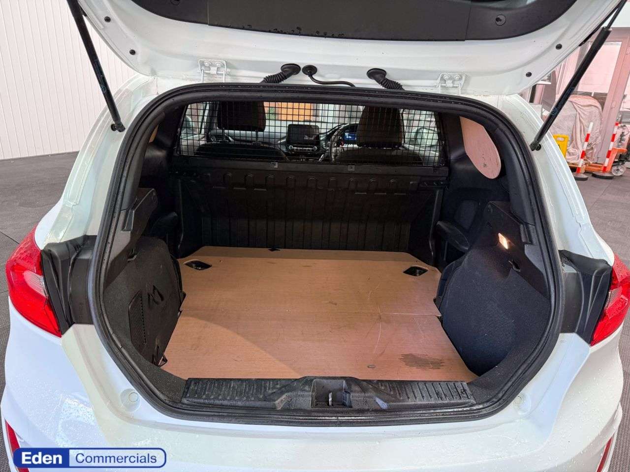 A 2019 FORD FIESTA VAN 1.5 TDCi Sport Car Derived Van 3dr Diesel Manual Euro 6 (s/s) (120 ps) A 2019 FORD FIESTA VAN 1.5 TDCi Sport Car Derived Van 3dr Diesel Manual Euro 6 (s/s) (120 ps)