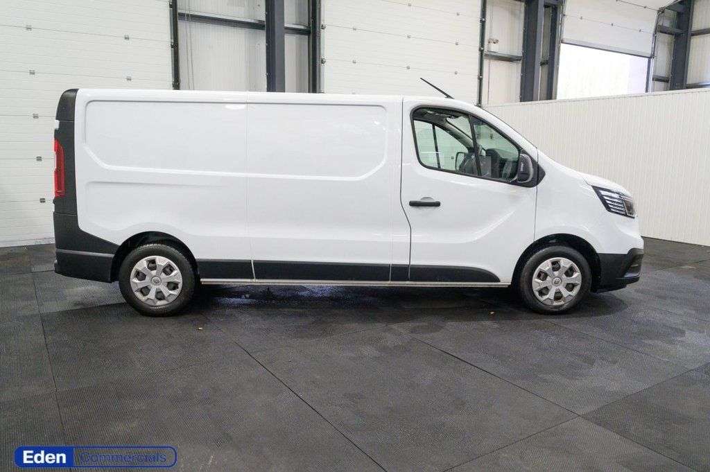 A 2023 RENAULT TRAFIC 2.0 dCi Blue LL30 Start L2 H1 Euro 6 (130 ps) A 2023 RENAULT TRAFIC 2.0 dCi Blue LL30 Start L2 H1 Euro 6 (130 ps)