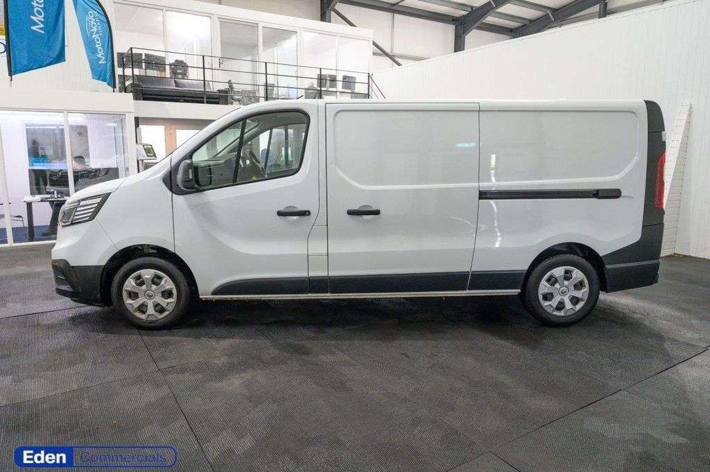 A 2023 RENAULT TRAFIC 2.0 dCi Blue LL30 Start L2 H1 Euro 6 (130 ps) A 2023 RENAULT TRAFIC 2.0 dCi Blue LL30 Start L2 H1 Euro 6 (130 ps)