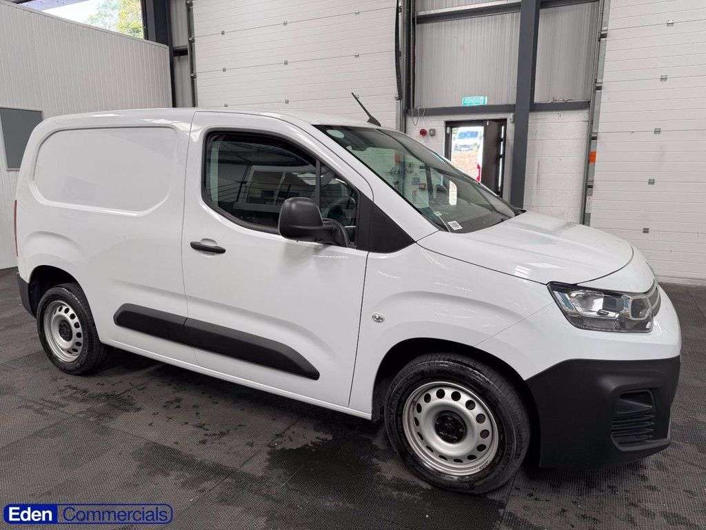 A 2023 CITROEN BERLINGO 1.5 BlueHDi 1000 Enterprise Edition M SWB Euro 6 (s/s) (100 ps) OVER 200 VA A 2023 CITROEN BERLINGO 1.5 BlueHDi 1000 Enterprise Edition M SWB Euro 6 (s/s) (100 ps) OVER 200 VA