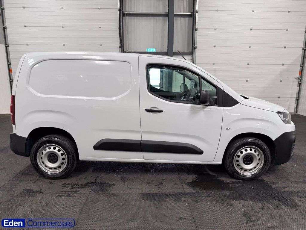 A 2023 CITROEN BERLINGO 1.5 BlueHDi 1000 Enterprise Edition M SWB Euro 6 (s/s) (100 ps) OVER 200 VA A 2023 CITROEN BERLINGO 1.5 BlueHDi 1000 Enterprise Edition M SWB Euro 6 (s/s) (100 ps) OVER 200 VA