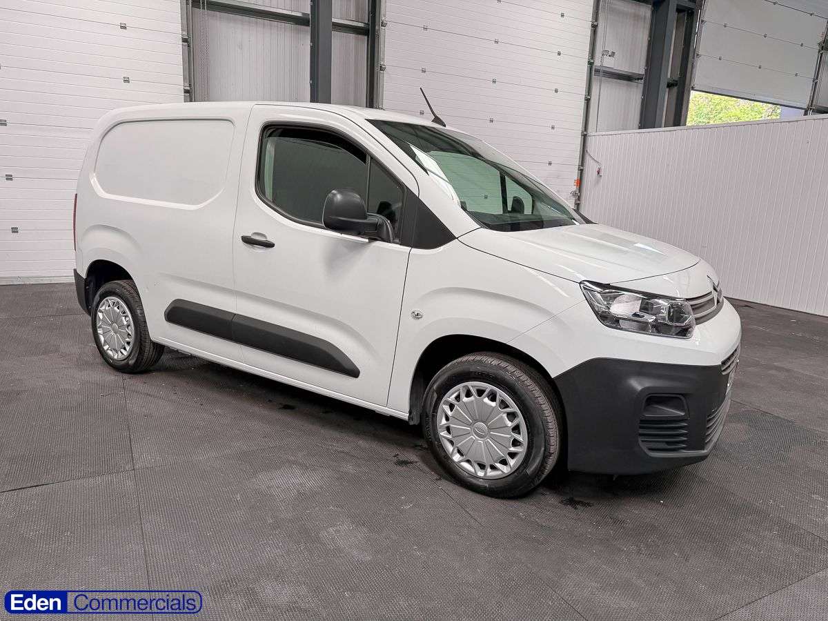 A 2023 CITROEN BERLINGO 1.5 BlueHDi 1000 Enterprise Edition M SWB Euro 6 (s/s) (100 ps) APPLE CAR P A 2023 CITROEN BERLINGO 1.5 BlueHDi 1000 Enterprise Edition M SWB Euro 6 (s/s) (100 ps) APPLE CAR P