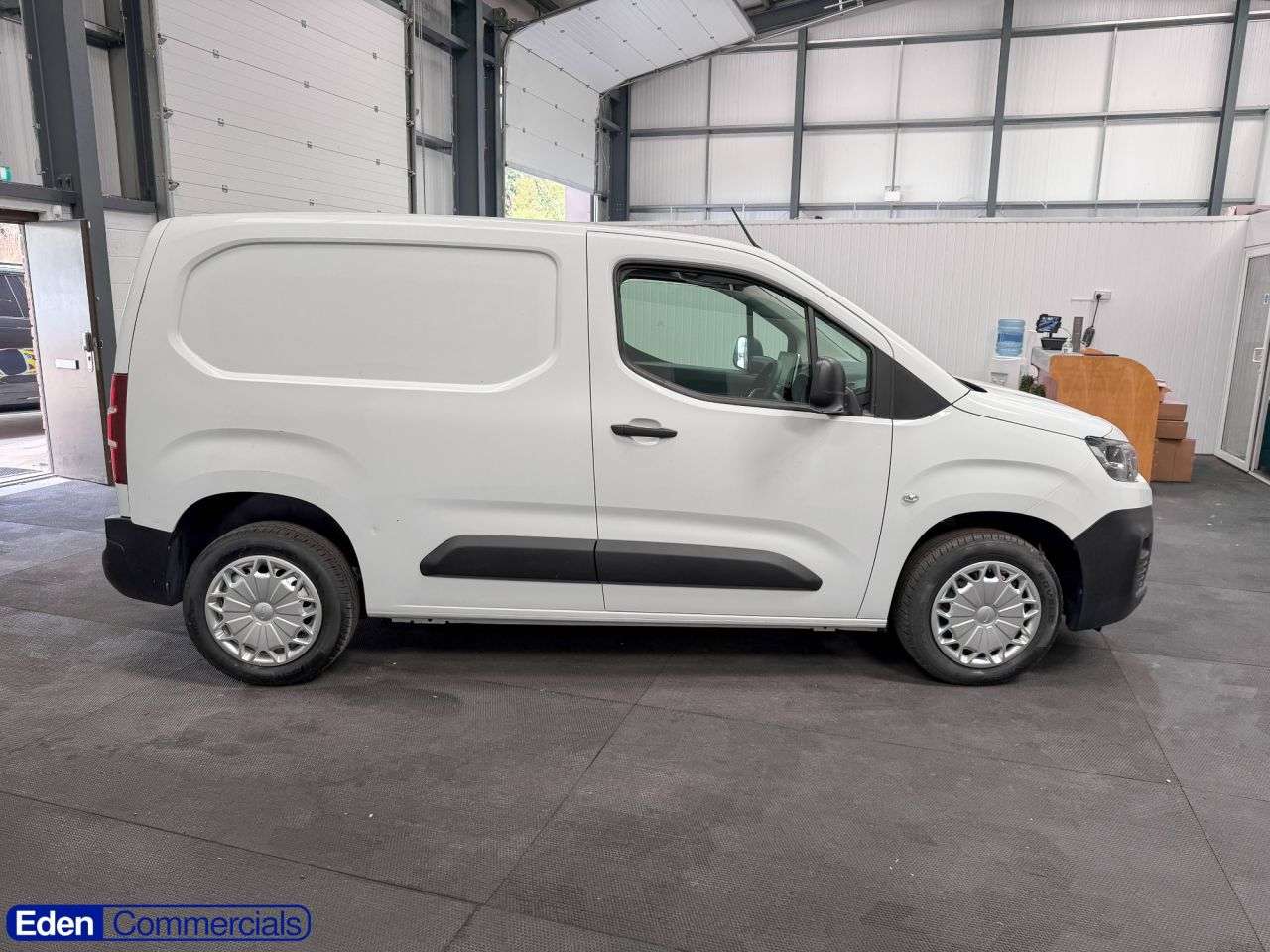 A 2023 CITROEN BERLINGO 1.5 BlueHDi 1000 Enterprise Edition M SWB Euro 6 (s/s) (100 ps) APPLE CAR P A 2023 CITROEN BERLINGO 1.5 BlueHDi 1000 Enterprise Edition M SWB Euro 6 (s/s) (100 ps) APPLE CAR P