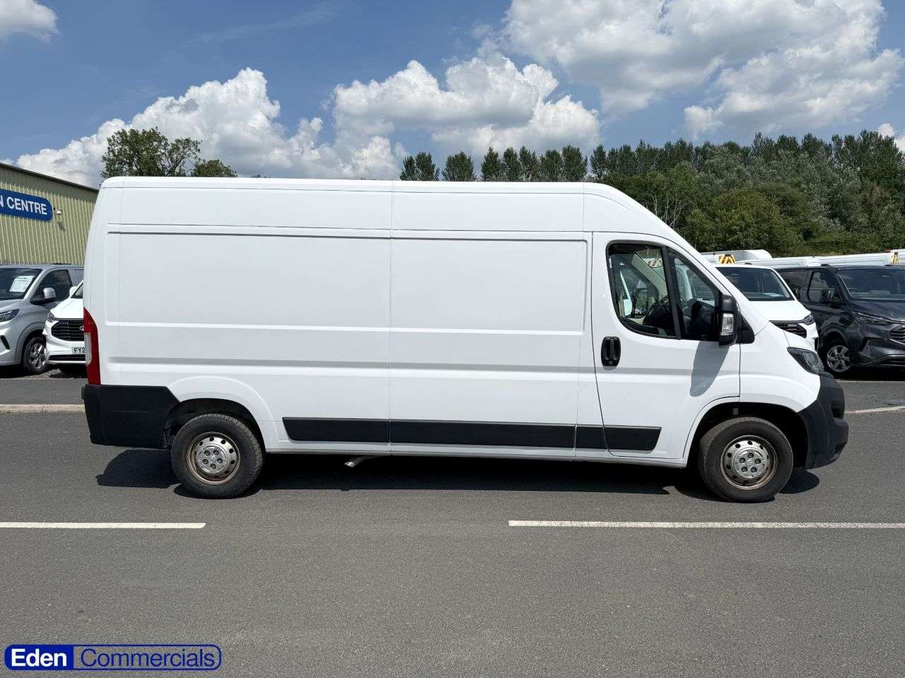 A 2023 PEUGEOT BOXER 2.2 BlueHDi 335 Professional Premium + L3 H2 Euro 6 (s/s) (140 ps) ONE OWNE A 2023 PEUGEOT BOXER 2.2 BlueHDi 335 Professional Premium + L3 H2 Euro 6 (s/s) (140 ps) ONE OWNE