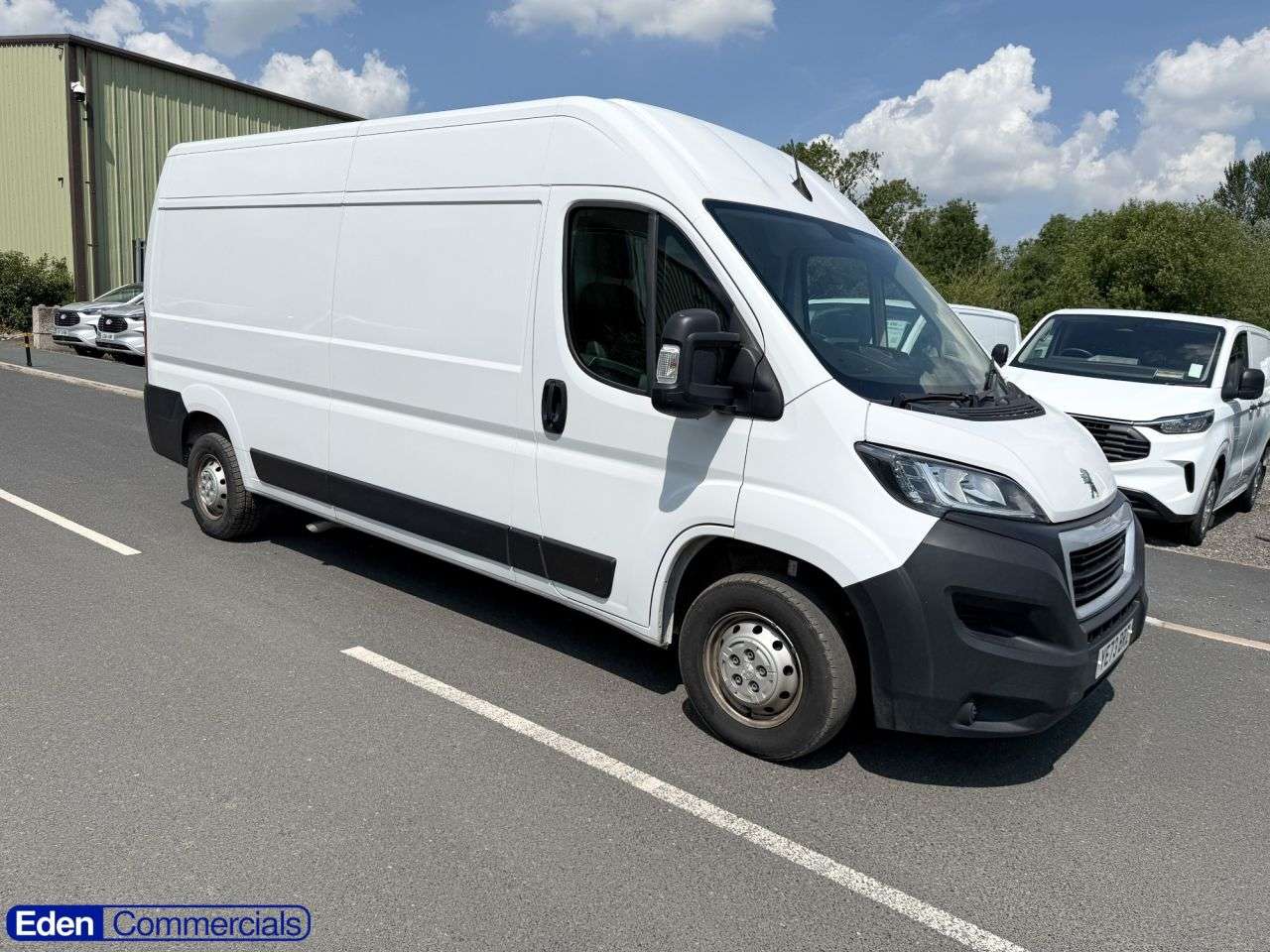 A 2023 PEUGEOT BOXER 2.2 BlueHDi 335 Professional Premium + L3 H2 Euro 6 (s/s) (140 ps) ONE OWNE A 2023 PEUGEOT BOXER 2.2 BlueHDi 335 Professional Premium + L3 H2 Euro 6 (s/s) (140 ps) ONE OWNE