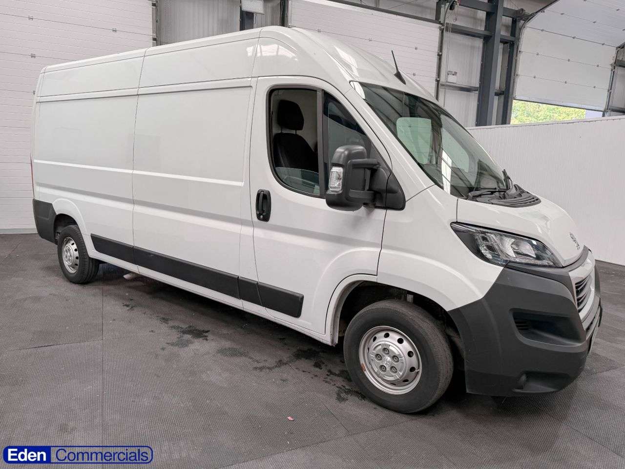 A 2023 PEUGEOT BOXER 2.2 BlueHDi 335 Professional Premium + L3 H2 Euro 6 (s/s) (140 ps) AIR CON A 2023 PEUGEOT BOXER 2.2 BlueHDi 335 Professional Premium + L3 H2 Euro 6 (s/s) (140 ps) AIR CON