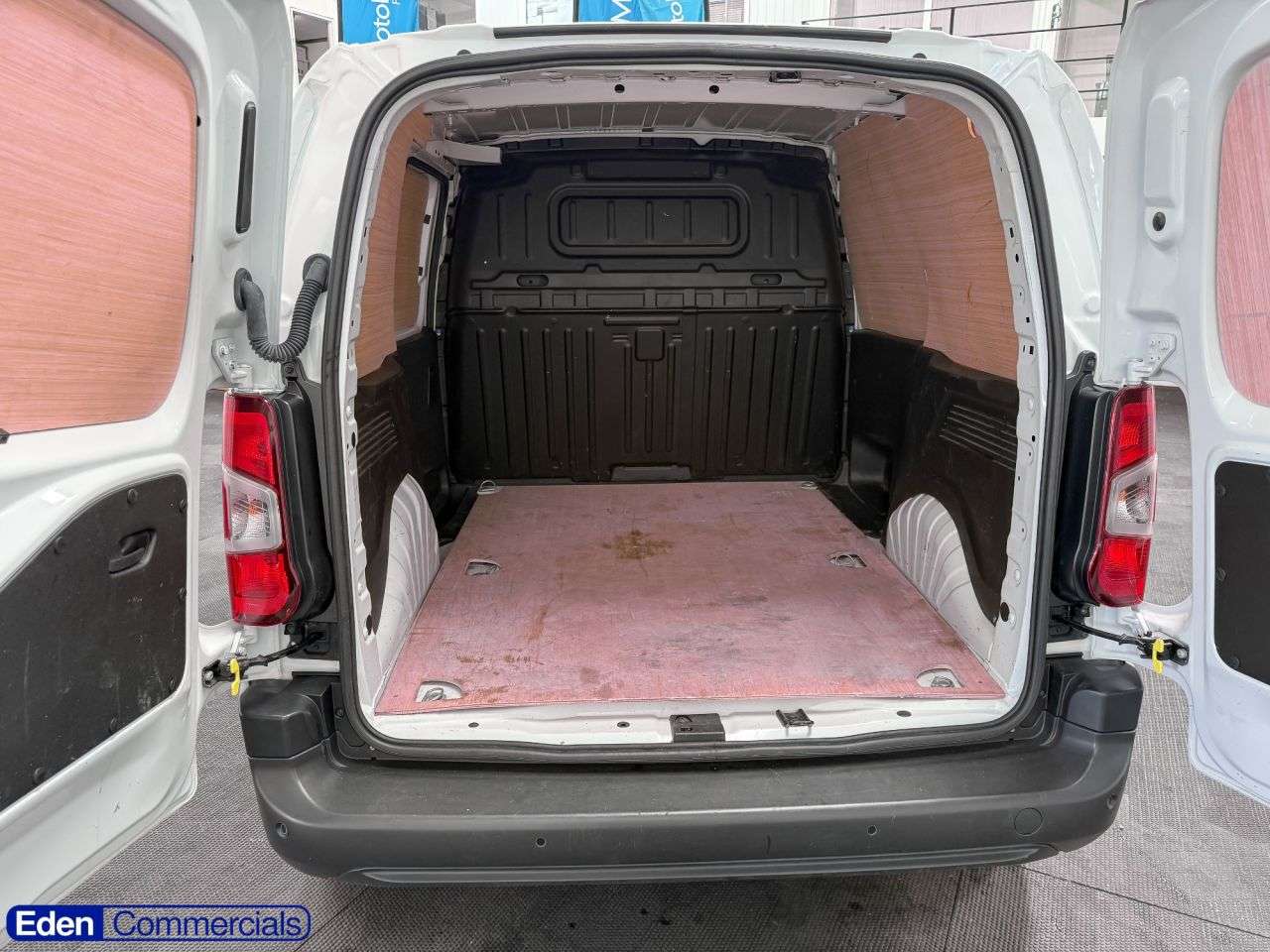 A 2023 VAUXHALL COMBO 1.5 Turbo D 2300 Prime Panel Van 5dr Diesel Manual L1 H1 Euro 6 (s/s) (100 A 2023 VAUXHALL COMBO 1.5 Turbo D 2300 Prime Panel Van 5dr Diesel Manual L1 H1 Euro 6 (s/s) (100