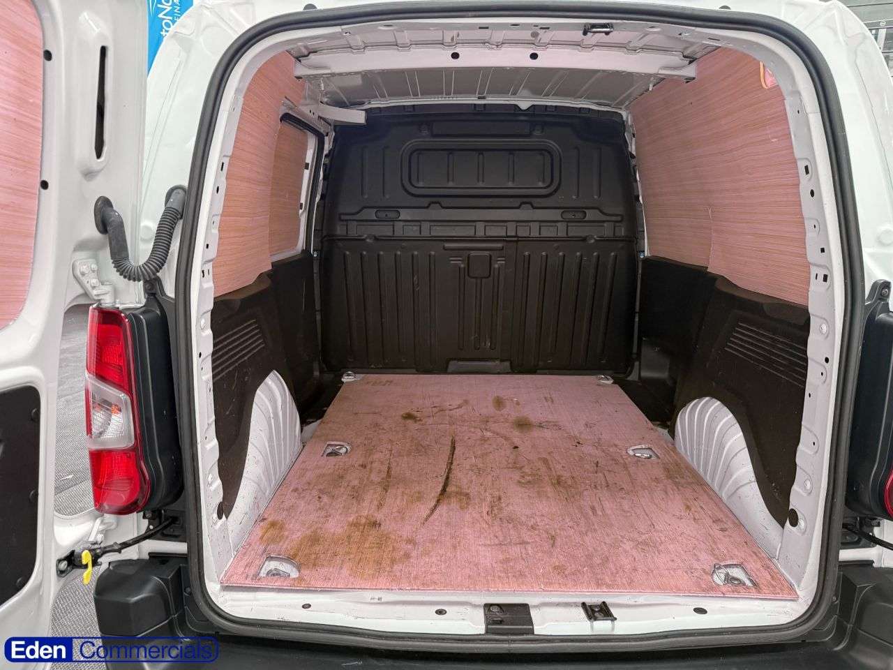 A 2023 VAUXHALL COMBO 1.5 Turbo D 2300 Prime Panel Van 5dr Diesel Manual L1 H1 Euro 6 (s/s) (100 A 2023 VAUXHALL COMBO 1.5 Turbo D 2300 Prime Panel Van 5dr Diesel Manual L1 H1 Euro 6 (s/s) (100