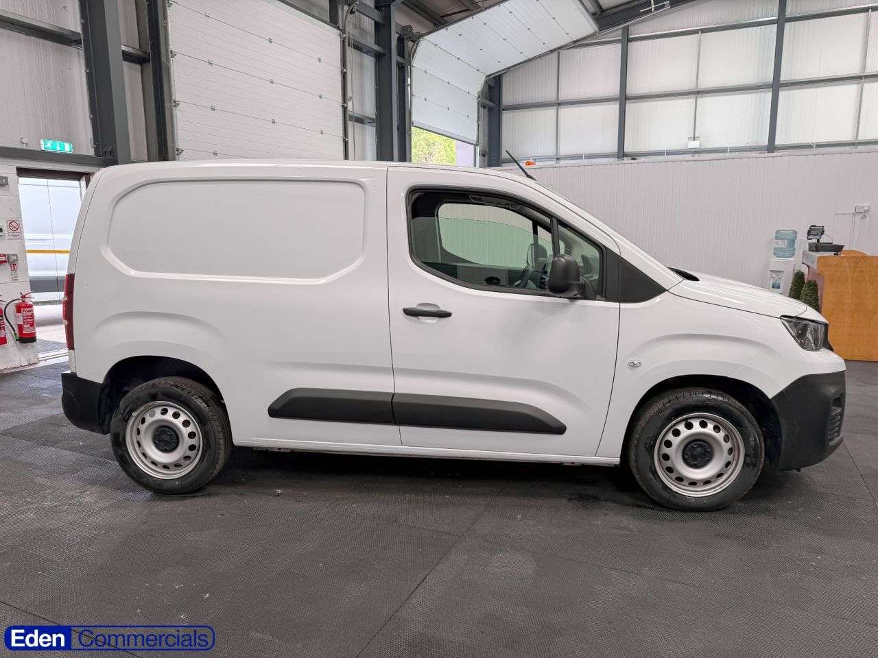 A 2023 PEUGEOT PARTNER 1.5 BlueHDi 1000 Professional Premium + Standard SWB Euro 6(100 bhp) AIR CO A 2023 PEUGEOT PARTNER 1.5 BlueHDi 1000 Professional Premium + Standard SWB Euro 6(100 bhp) AIR CO