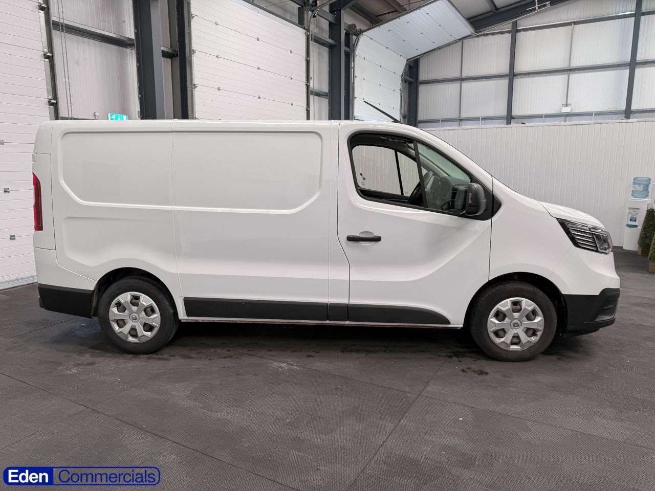 A 2023 RENAULT TRAFIC 2.0 dCi Blue SL28 Business+ L1 H1 Euro 6 (s/s) (130 ps) ONE OWNER LOW MILAG A 2023 RENAULT TRAFIC 2.0 dCi Blue SL28 Business+ L1 H1 Euro 6 (s/s) (130 ps) ONE OWNER LOW MILAG